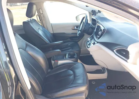 2017 Chrysler Pacifica Touring-L из США, поврежденный, VIN 2C4RC1BG2HR810004